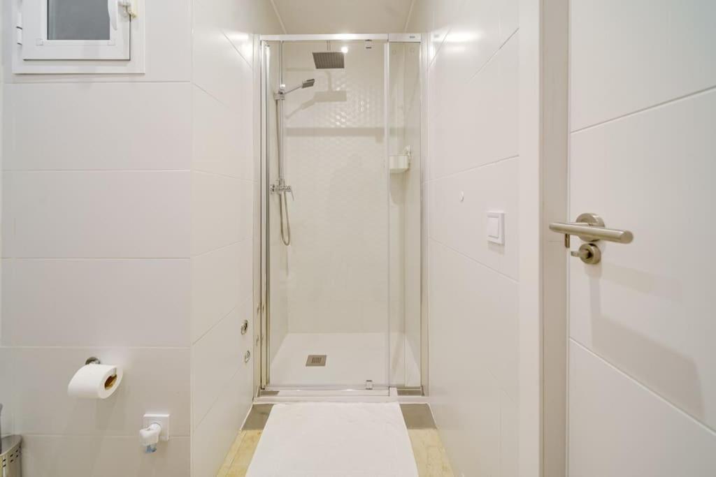 מאלגה Encantador Apartamento Con Patio מראה חיצוני תמונה